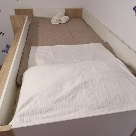 Apartment Luxurious Three Bedrooms With Two Terraces *