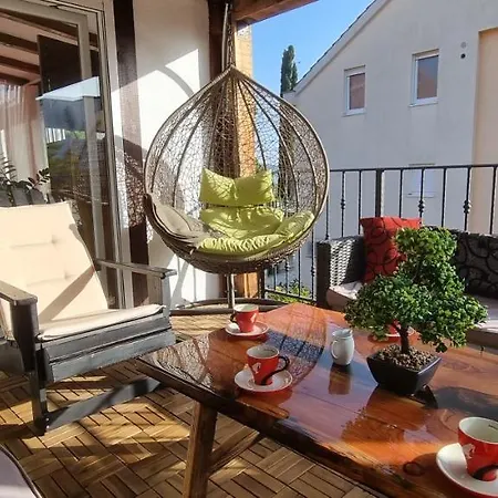 Luxurious Three Bedrooms With Two Terraces Kastela