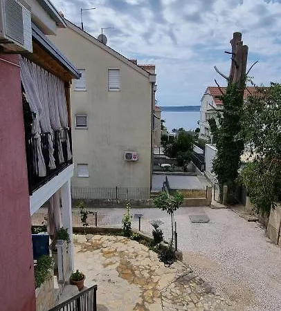 Apartment Luxurious Three Bedrooms With Two Terraces *