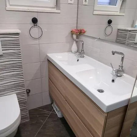 Luxurious Three Bedrooms With Two Terraces Apartmán Kaštela