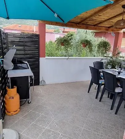 Luxurious Three Bedrooms With Two Terraces Apartmán *