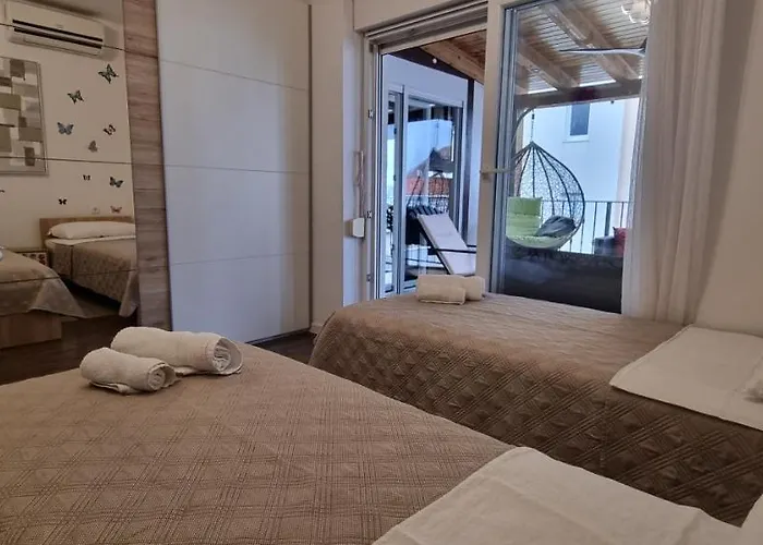 Sanader Apartmán *