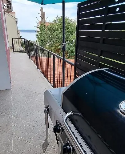 Sanader Apartmán *